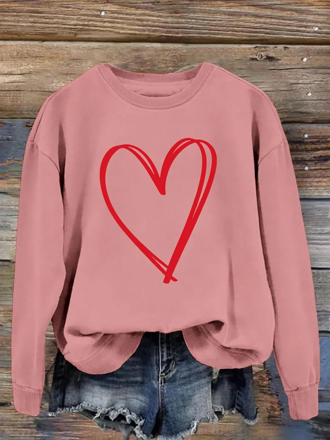 Crewneck Sweatshirts Women Valentine's Day Sweatshirt Love Heart Grahic Print Long Sleeve Pullover Casual Tops