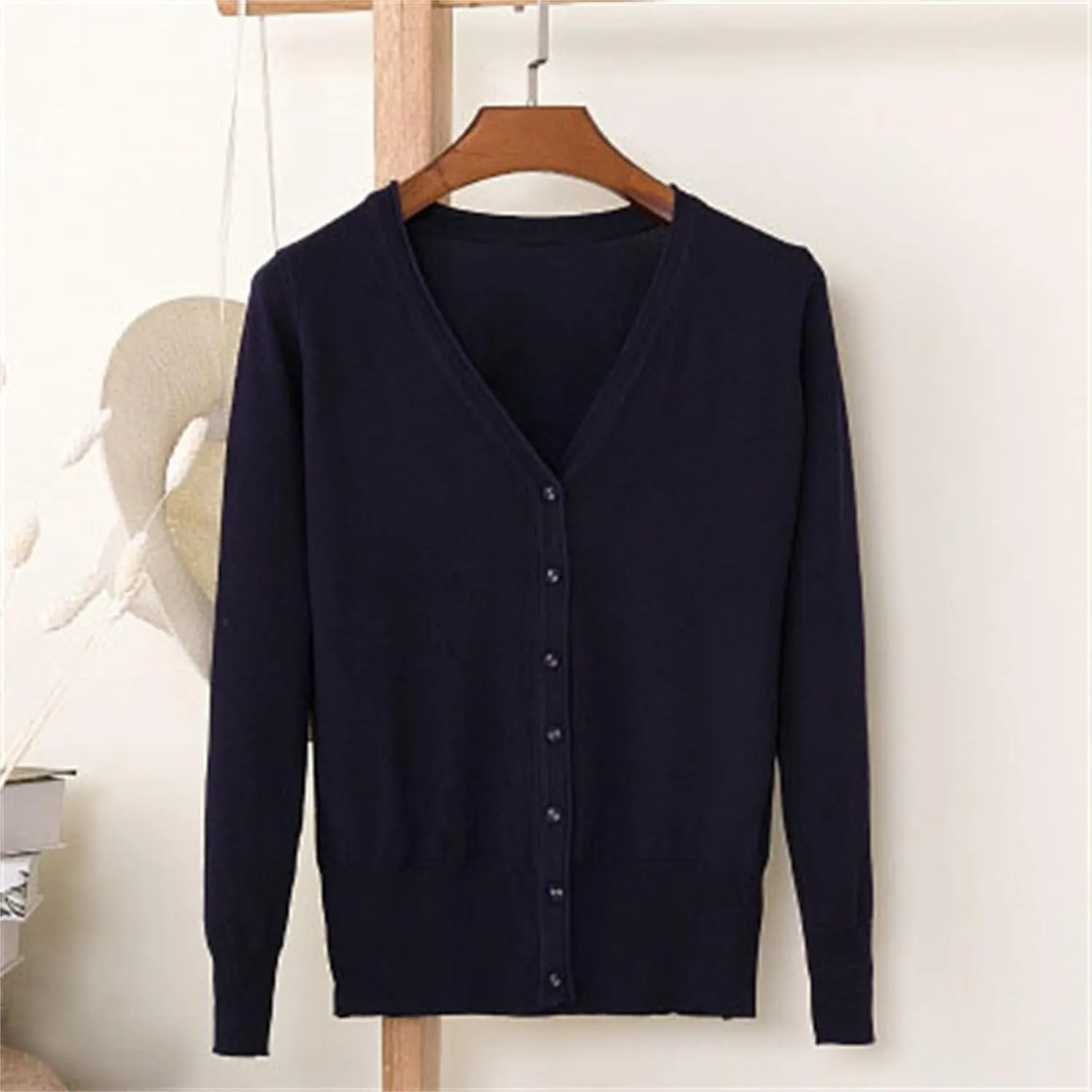 Lightweight Cardigan Sweaters Button Down Cable Knit V Neck Sweaters Comfy Soft Trendy Fall Clothing 2024