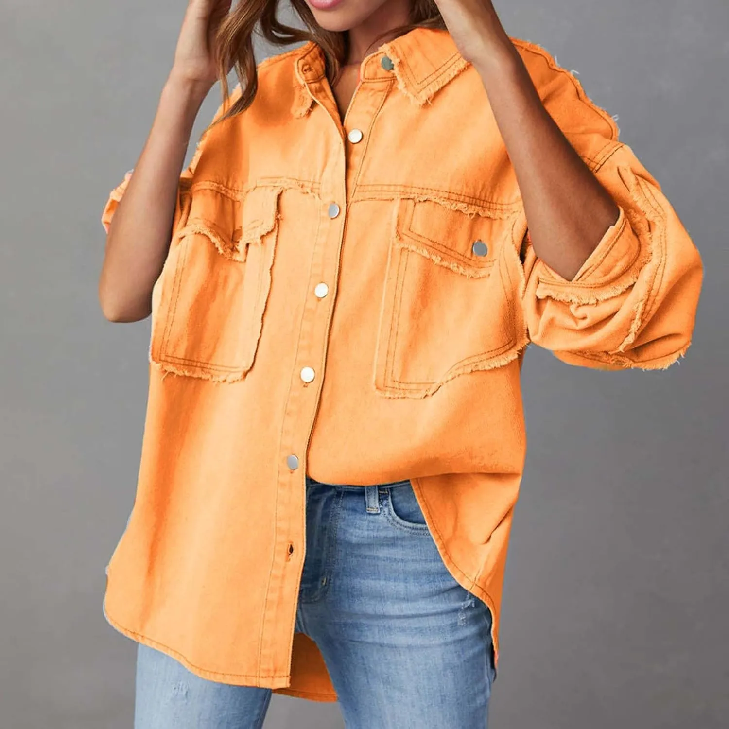 Womens Oversized Denim Shirt Jacket 2024 Casual Button Down Frayed Hem Ripped Jean Jacket Multi Pockets Denim Jacket